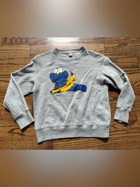 UNIQLO x KAWS x Andy Warhol Gray Crewneck Sweatshirt Kids Size 7-8